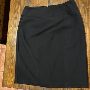 Worthington, size 6, black